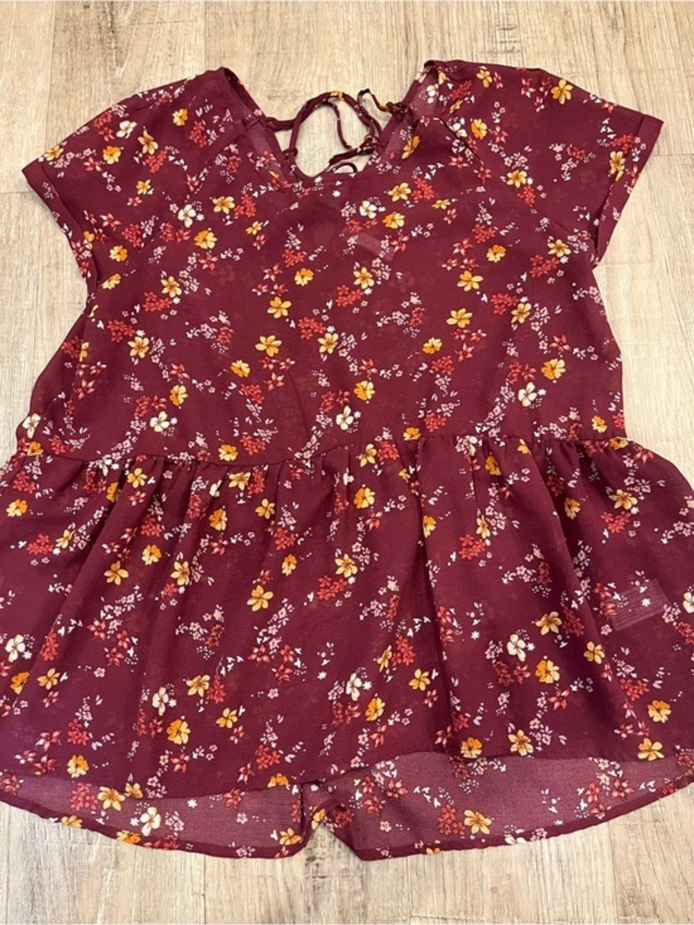 Xhilaration Burgundy Floral Top Medium Like New